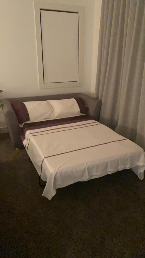 Views On Victory Apartment *